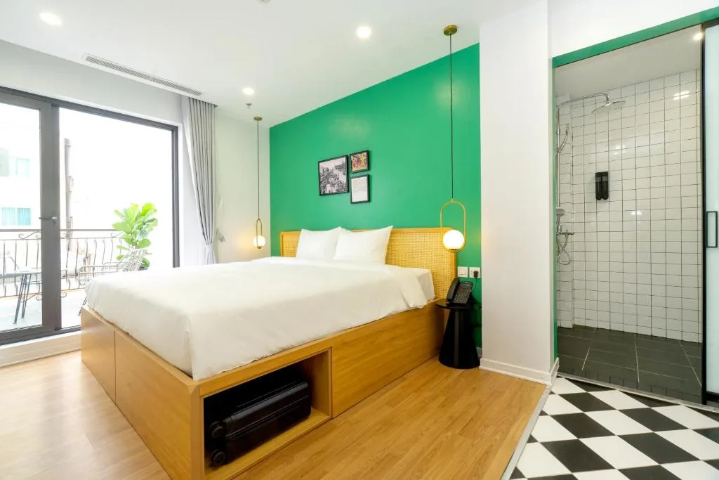 Each room comes with its own balcony, bathrooms and checkered floors as well as comfy storage beds
