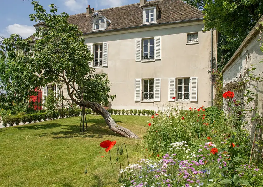 The Renoir gardens at the museum