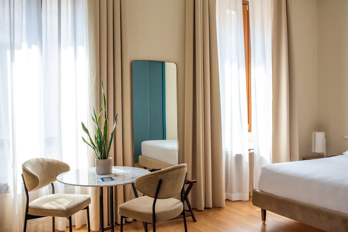 Warm and comfortable interiors with natural light