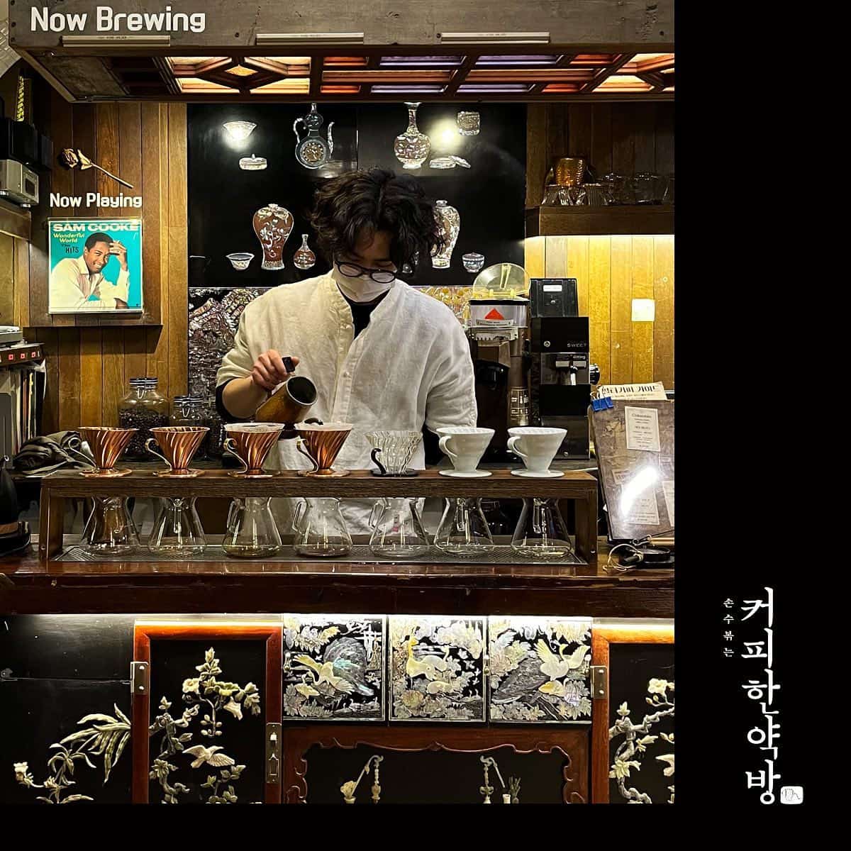 Unqiue specialty coffee shop in Euljiro, with barista in action