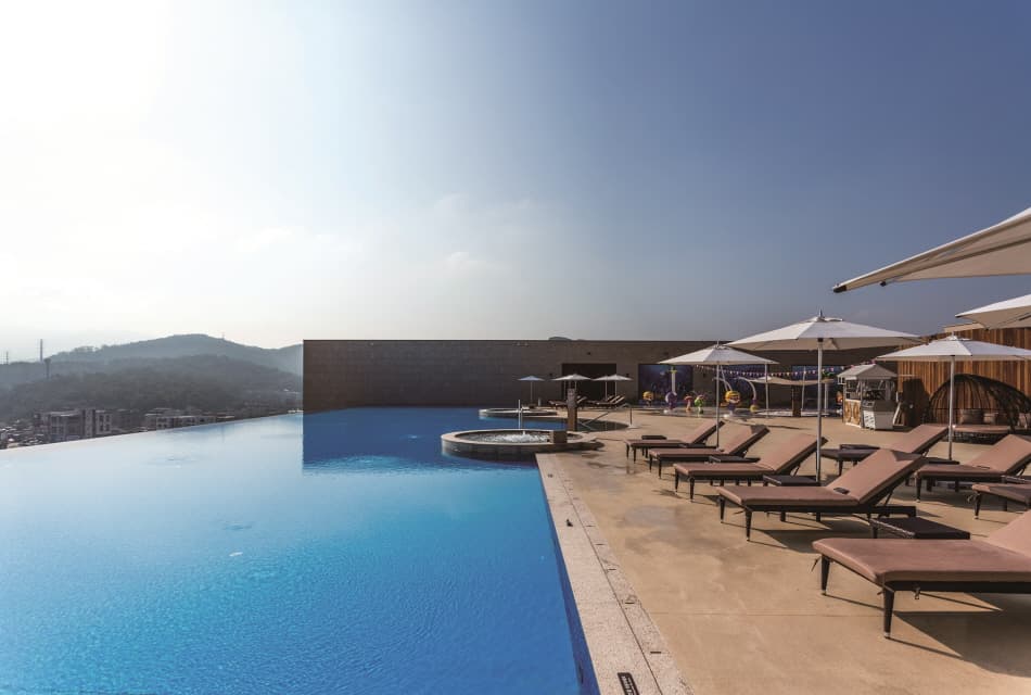 Rooftop infinity pool