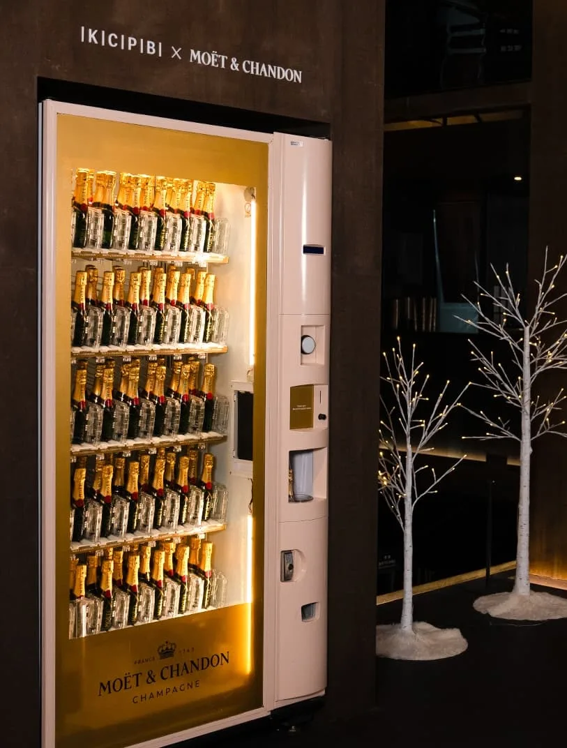Mo&euml;t Chandon vending machine