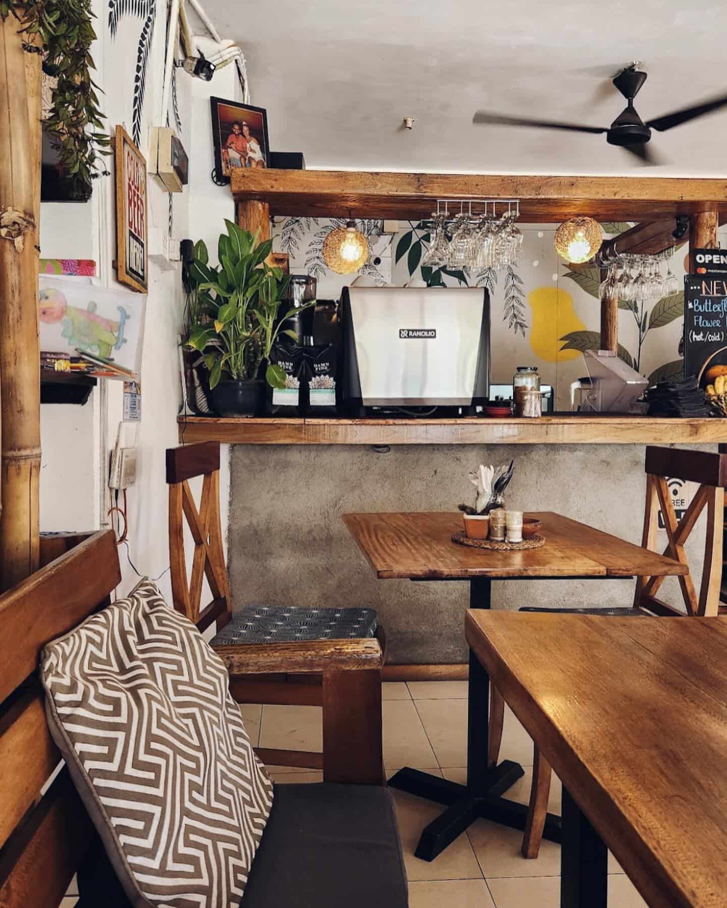 Interiors of FREINDS INDEED