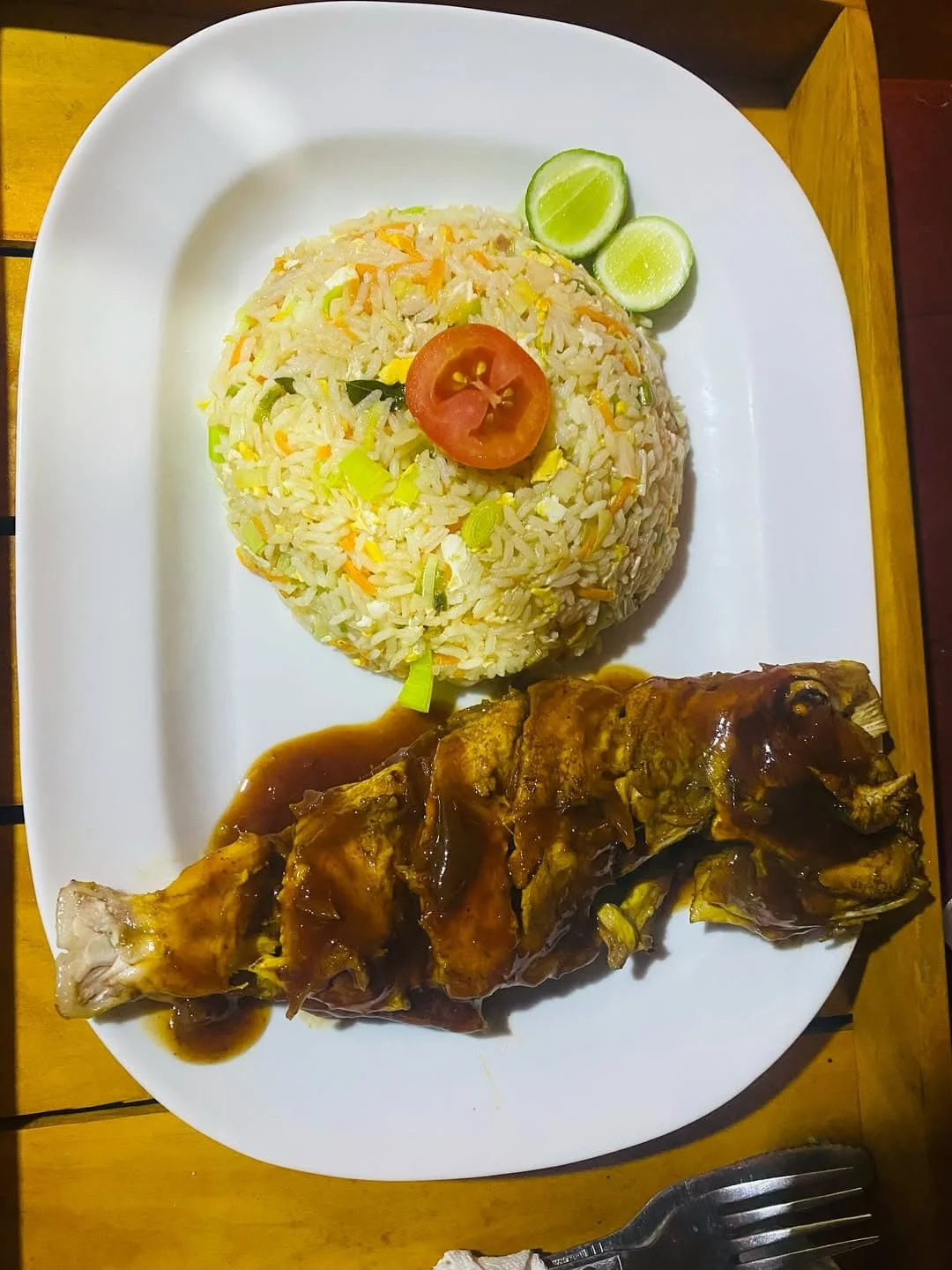 Wholegrilled fish with rice