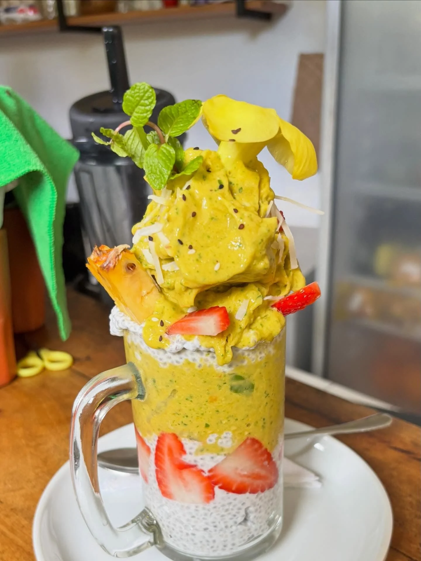 Gigantic chia and mango soothie