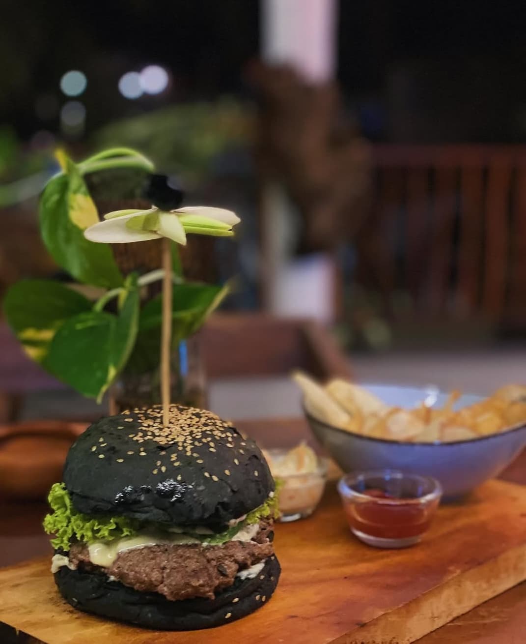 Charcoal bun beef burger