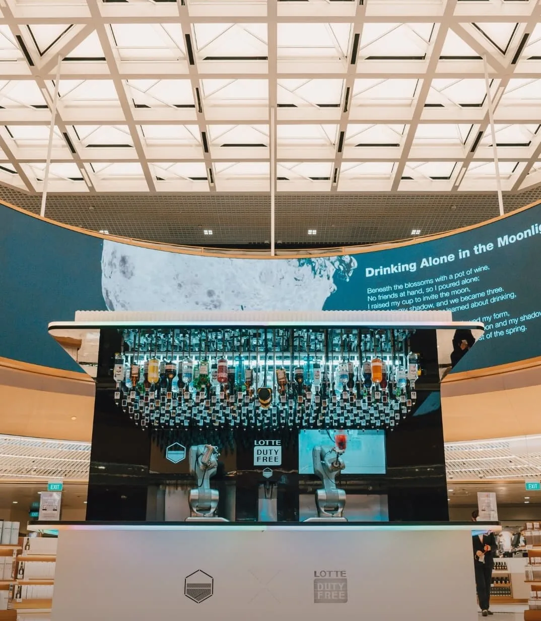 Robot bar in jewel changi T2