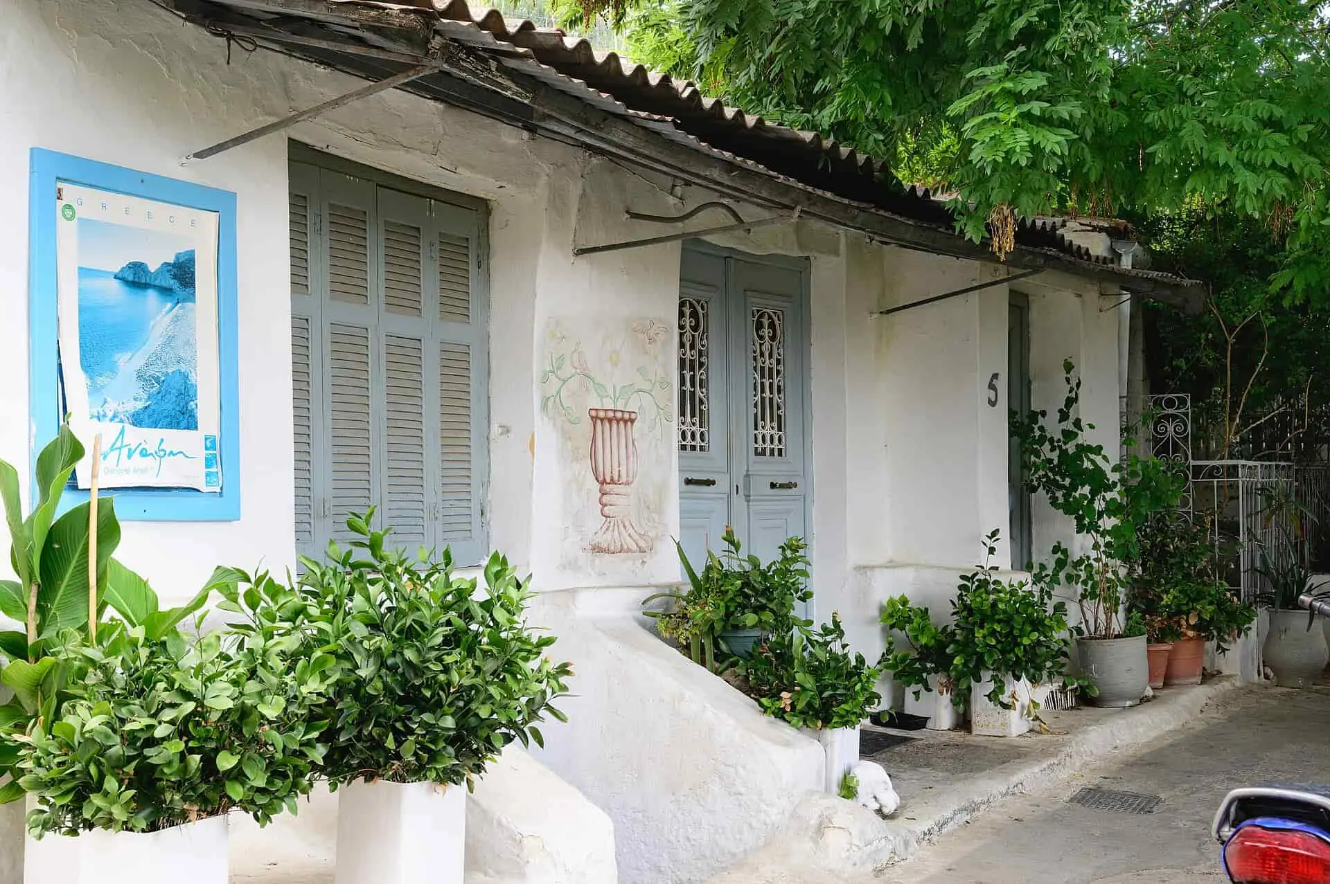 Local homes in Anafiotika