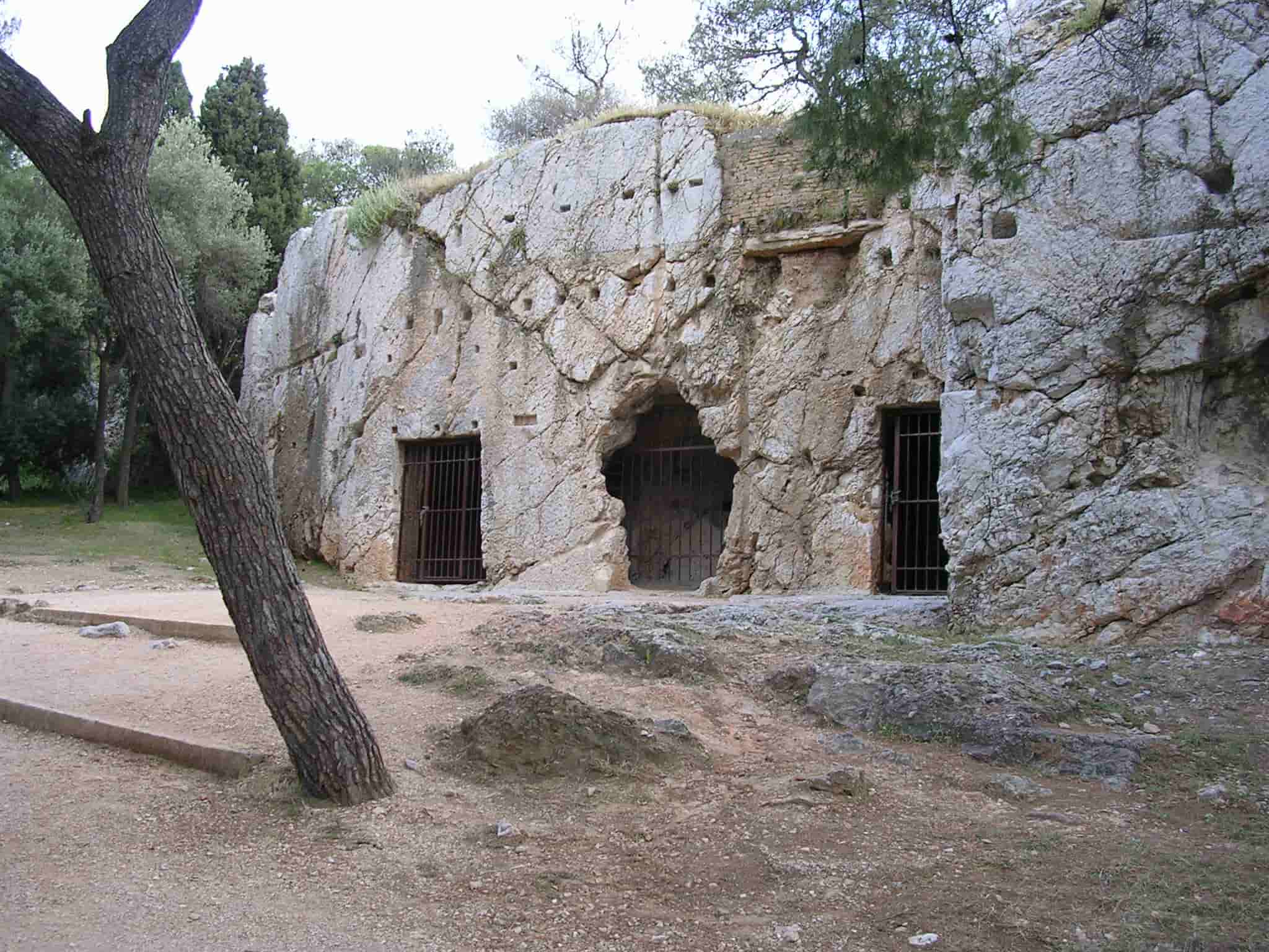 The exterior of Prison of Socrate