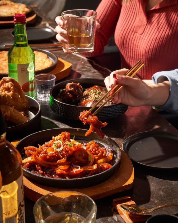 Korean dishes at Hanjip including kimchi and Korean chicken