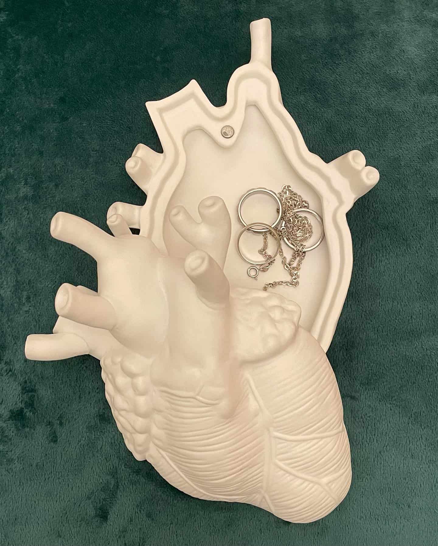 Heartbeat jewelry holder