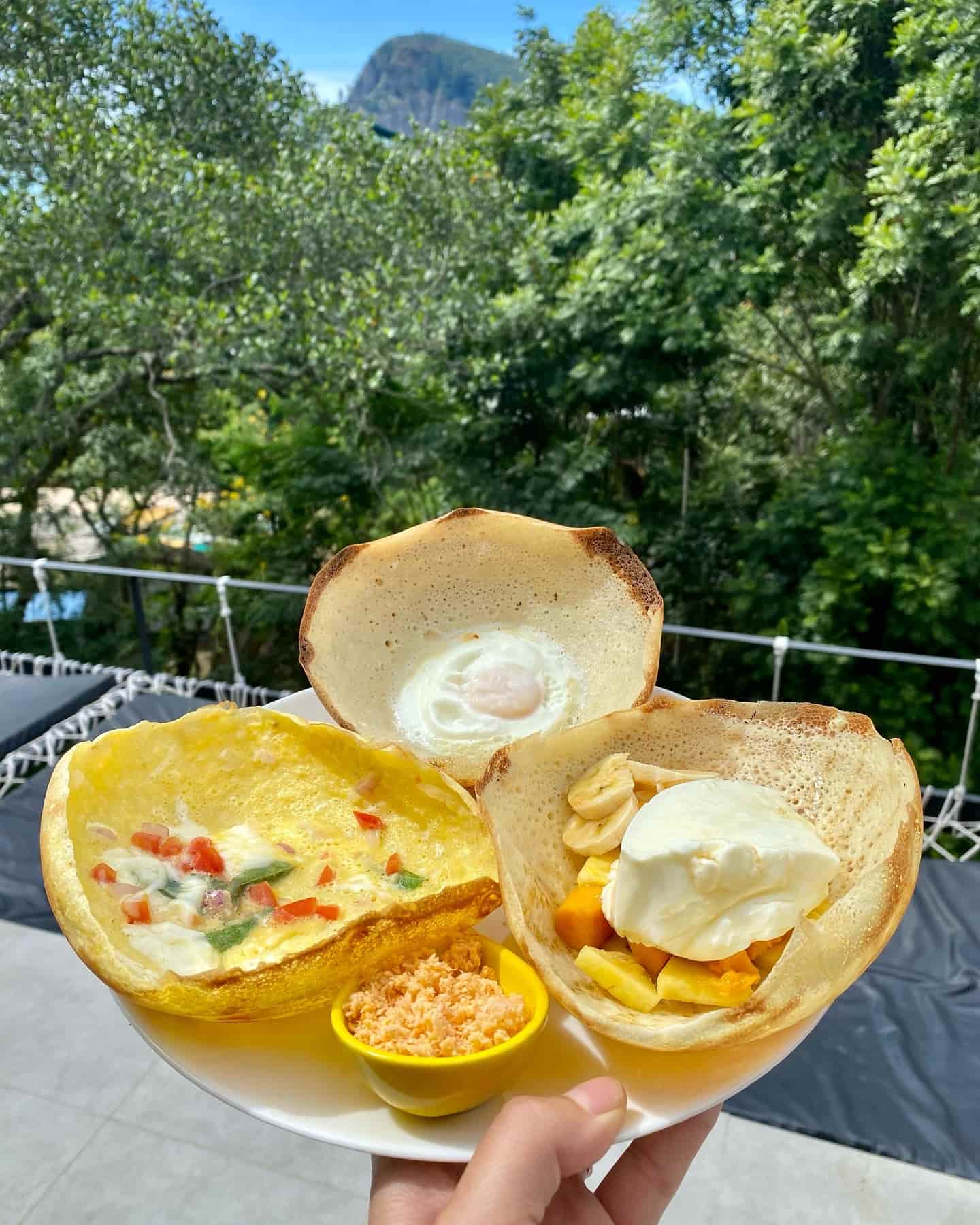 Sri Lankan hopper brekkie