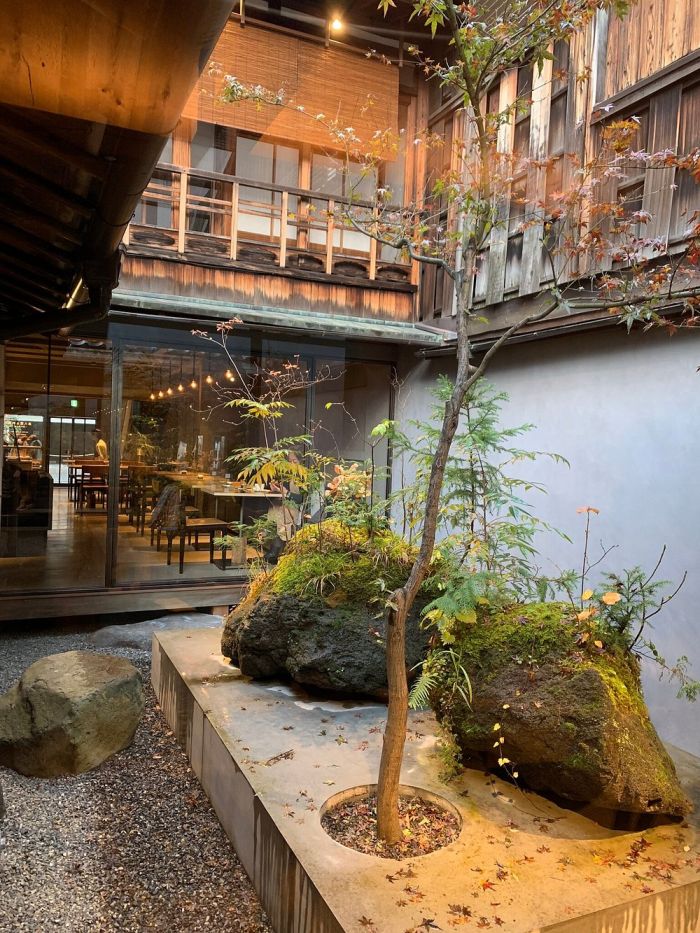Exterior of Ogawa Coffee Sakaimachi in Kyoto