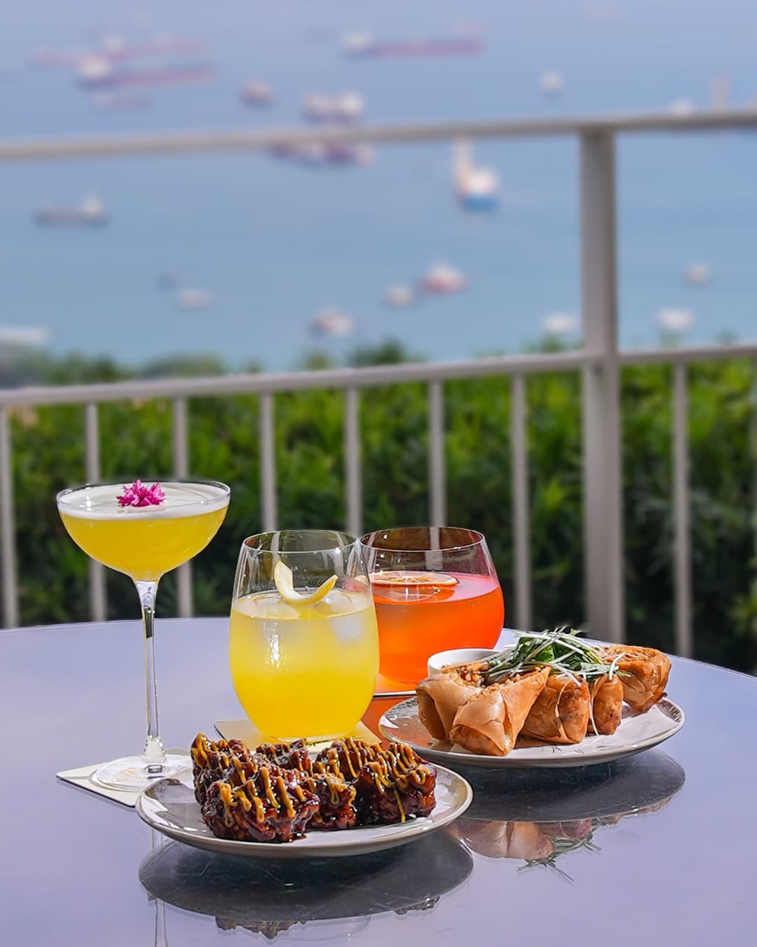 Appetizers, cocktails and views