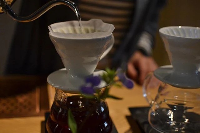 Best Coffee in Kyoto Japan - Pour over coffee at Weekenders Roastery